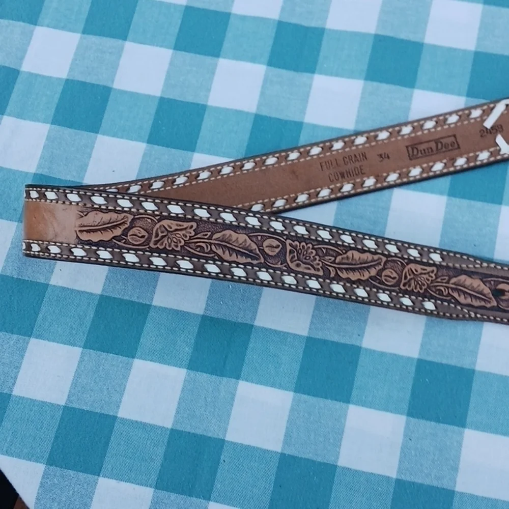 DunDee Cowhide Tooled Leather Belt